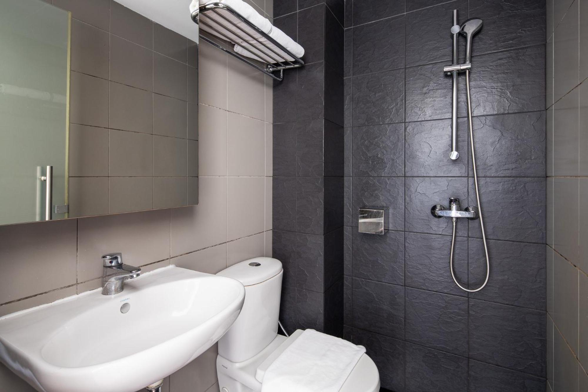 The Quay West Coast 3* Singapore