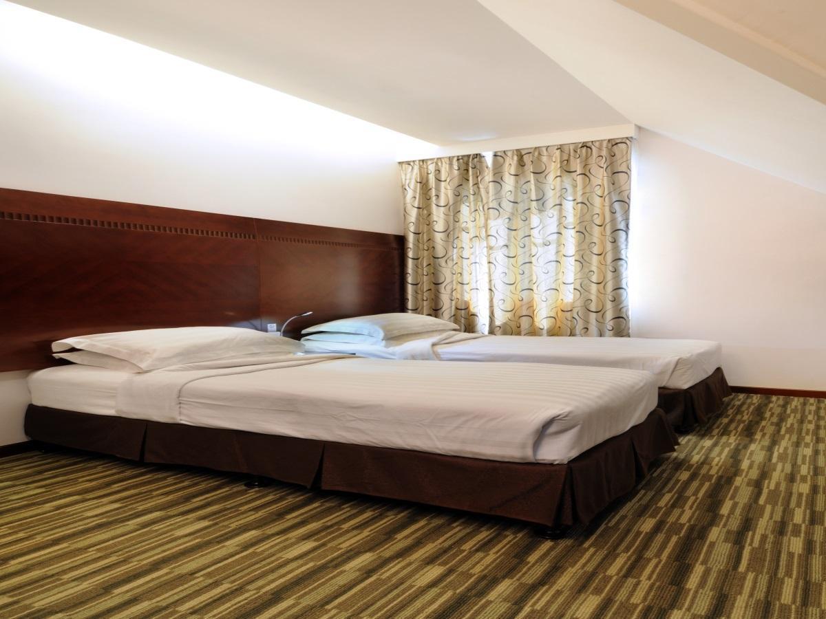 The Quay West Coast Khách sạn 3*